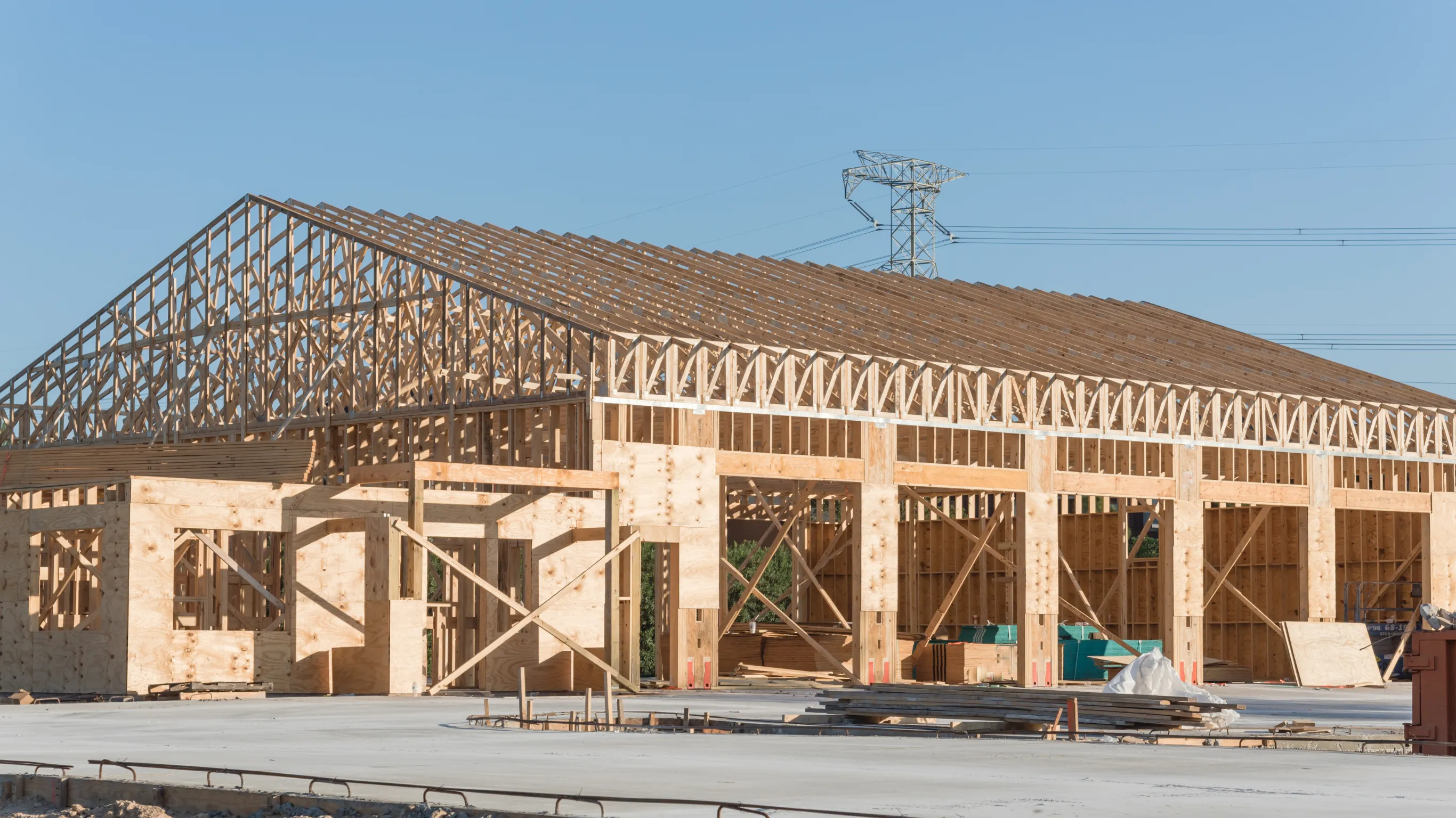 Commercial framing project in Dallas before exterior installation, showing large-scale structural framing.